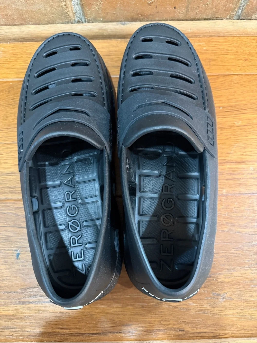 NWT / Cole haan Men's Black Casual Slip-On rubber Loafers / men’s 10